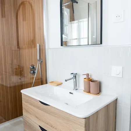 Cozy Pour Pros Et Séjours Confort Appartamento Cergy